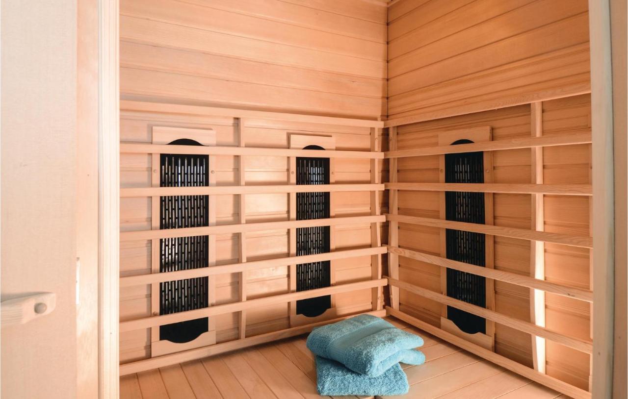Pet Friendly Apartment In Ostseeresort オルペニッツ エクステリア 写真